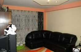 Vanzare apartament 3 camere, decomandat, 68 mp utili, zona Kaufland