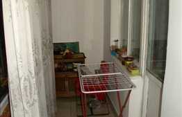 Vanzare apartament 3 camere, decomandat, 68 mp utili, zona Kaufland