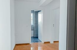 Apartament de 3 camere, 66 mp, gradina de 62 mp, parcare, zona Cetatii