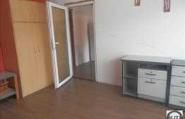 De vanzare apartament cu 1 camera, 32 mp plus balcon, zona strazii Eroilor