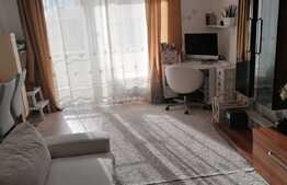 Apartament 2 camere semidecomandate, etaj intermediar, parcare in zona Terra!