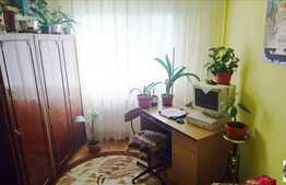 De vanzare apartament 3 camere, 60 mp, zona strazii Bucegi
