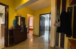 Apartament de 3 camere, decomandat, 2 parcari, zona strazii Nicolae Titulescu