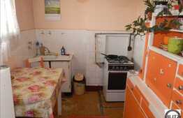 Vanzare apartament cu 2 camere, 46 mp, orientare E-V