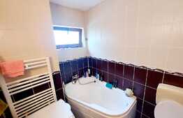 Apartament decomandat de 56 mp, etaj intermediar, parcare! Zona ultracentrala!