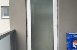 Apartament 3 camere, lux, 55 mp, parcare, zona Vivo  