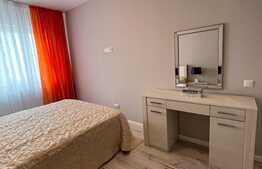 Apartament 3 camere, lux, 55 mp, parcare, zona Vivo  