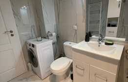 Apartament 3 camere, lux, 55 mp, parcare, zona Vivo  