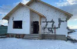 Casa 3 camere, 110 mp, 564 mp teren, Sanpetru, Bod!