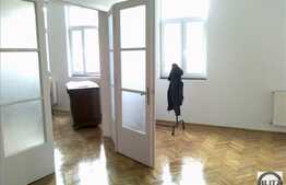 Apartament renovat complet pe strada Republicii!