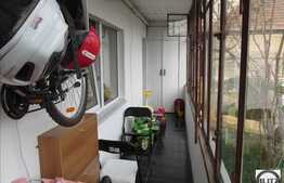 Vanzare apartament 2 camere, 48 mp utili, zona Hateg, cu boxa