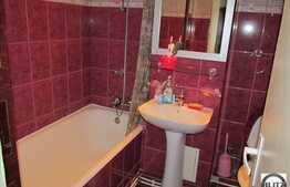 De vanzare 2 camere decomandate, 45 mp. Imobil izolat termic! Boxa inclusa!