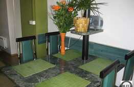 De vanzare 2 camere decomandate, 45 mp. Imobil izolat termic! Boxa inclusa!