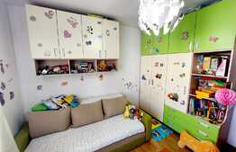 Apartament de 3 camere, 65 mp, etaj intermediar! Zona Kik