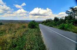 Teren intravilan de 5800 mp, situat in Padureni