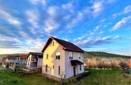 Casa individuala 210mp utili, 910mp teren,  Campenesti, locatie deosebita