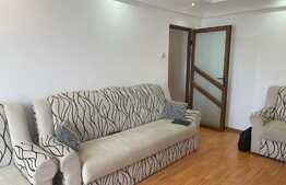 Apartament 3 camere, mobilat, decomandat, parcare