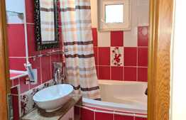 Apartament 3 camere, mobilat, decomandat, parcare