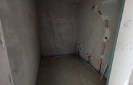 Apartament de 3 camere, terasa 44 mp, zona Vivo