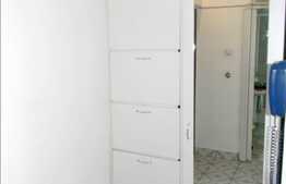 Garsoniera decomandata de vanzare, 28 mp,  in zona strazii Bucegi. Boxa inclusa!