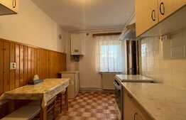 Apartament 2 camere, parcare, balcon, zona Piata Cipariu