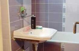 Apartament 3 camere de vanzare, 50 mp utili, zona strazii Primaverii