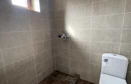 Casa cuplata cu front la E60, pretabila si pentru spatii de birouri, zona Lidl 