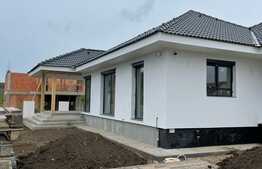 Casa SMART, individuala, 5 camere, design deosebit, finisaje lux, 118 mp utili, 540 mp teren! Toate utilitatile incluse .  