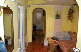 Apartament 3 camere de vanzare, 65 mp utili, zona BIG, cu boxa si parcare