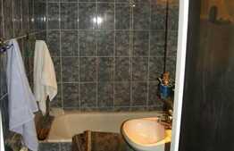 Apartament 3 camere de vanzare, 65 mp utili, zona BIG, cu boxa si parcare