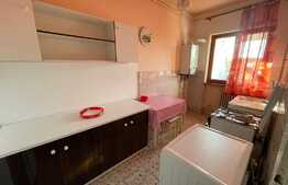 Apartament 2 camere, decomandat, parcare, zona strazii Horea