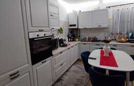 Apartament cu o priveliste deosebita, 4 camere,120 mp, terasa 80 mp, ansamblu privat!