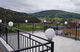 Apartament cu o priveliste deosebita, 4 camere,120 mp, terasa 80 mp, ansamblu privat!