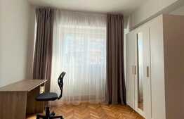 Apartament 3 camere, decomandat, 80 mp, balcon, Piata Cipariu