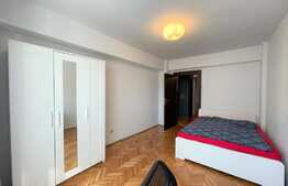 Apartament 3 camere, decomandat, 80 mp, balcon, Piata Cipariu