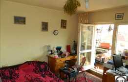 Vanzare 4 camere, 77 mp utili, zona A. Vlaicu, cu boxa pemtru depozitare