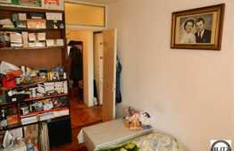 Vanzare 4 camere, 77 mp utili, zona A. Vlaicu, cu boxa pemtru depozitare