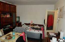 Vanzare 4 camere, 77 mp utili, zona A. Vlaicu, cu boxa pemtru depozitare