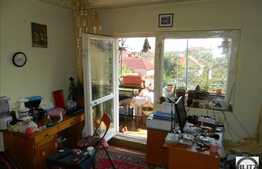 Vanzare 4 camere, 77 mp utili, zona A. Vlaicu, cu boxa pemtru depozitare