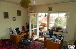 Vanzare 4 camere, 77 mp utili, zona A. Vlaicu, cu boxa pemtru depozitare