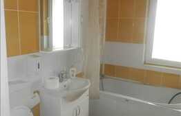 De vanzare 2 camere, 50,34 mp, gradina 38 mp, parcare, zona strazii Eroilor