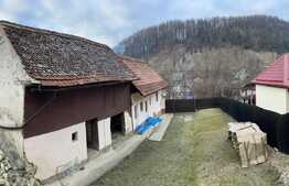 Casa in Rasnov de 66 mp utili si teren de 738 mp