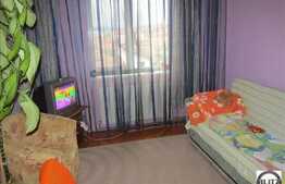 Vanzare apartament 3 camere, 56 mp utili, zona Maramuresului, cu boxa