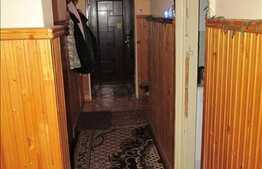 Vanzare apartament 3 camere, 56 mp utili, zona Maramuresului, cu boxa