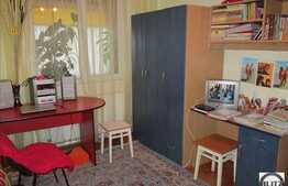 Vanzare apartament 3 camere, 56 mp utili, zona Maramuresului, cu boxa