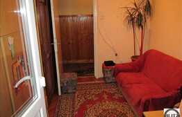 Vanzare apartament 3 camere, 56 mp utili, zona Maramuresului, cu boxa