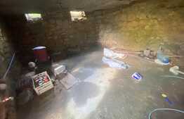 Casa demolabila si teren de 1000 mp, Crisbav 