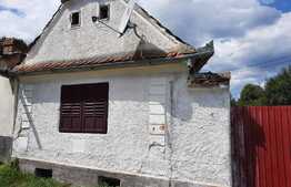 Casa demolabila si teren de 1000 mp, Crisbav 