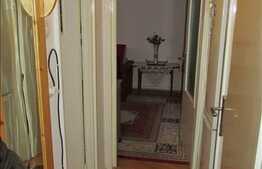 Vanzare apartament 4 camere, 79 mp utili, zona Parang, cu boxa si parcare