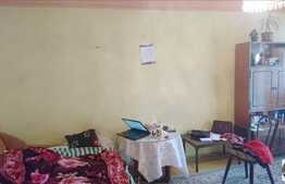 Vanzare apartament 2 camere, 50 mp, decomandat, zona strazii Mehedinti